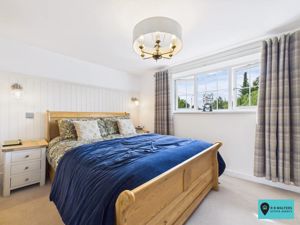 Bedroom- click for photo gallery